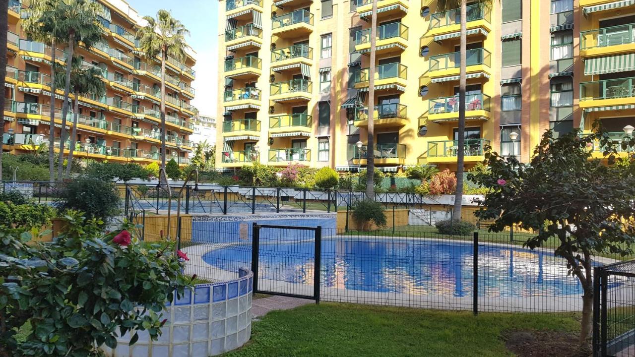 Impresionante Primera Linea De Playa, Bajondillo Beach Torremolinos Extérieur photo