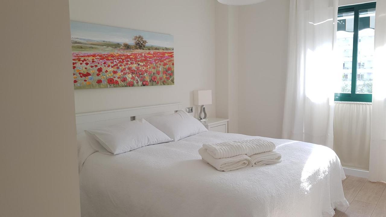 Impresionante Primera Linea De Playa, Bajondillo Beach Torremolinos Extérieur photo