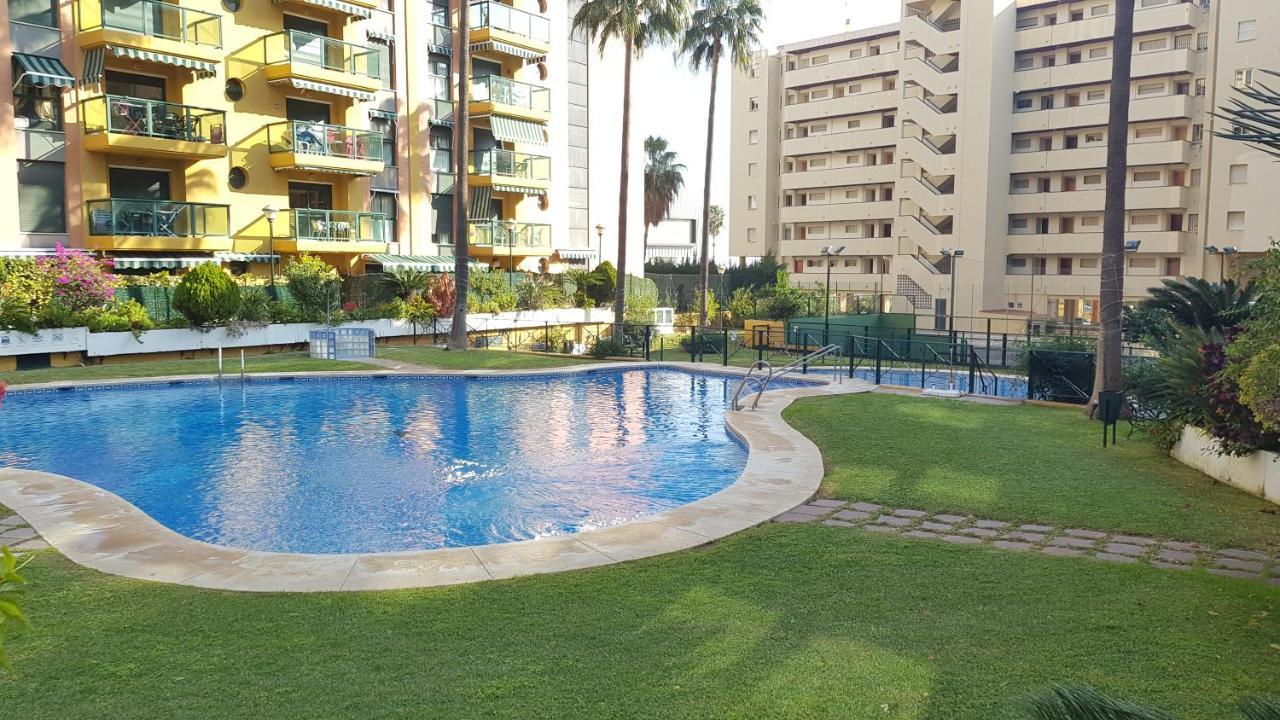 Impresionante Primera Linea De Playa, Bajondillo Beach Torremolinos Extérieur photo