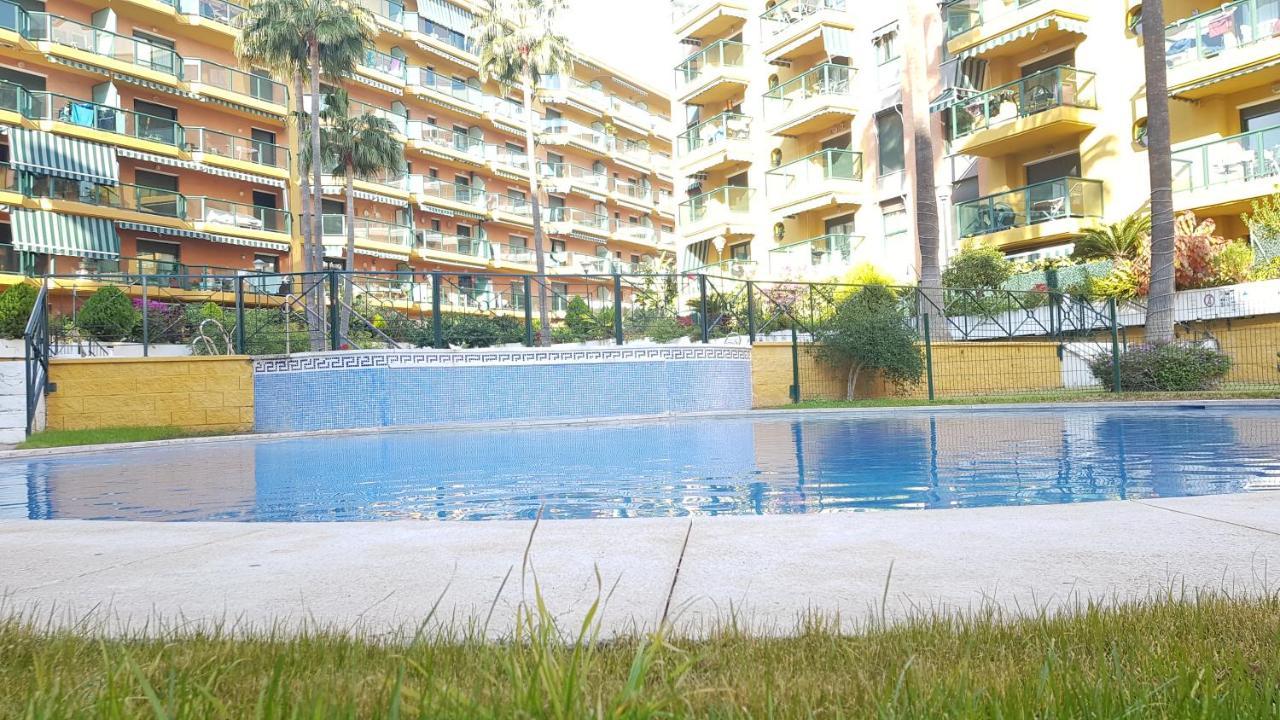 Impresionante Primera Linea De Playa, Bajondillo Beach Torremolinos Extérieur photo