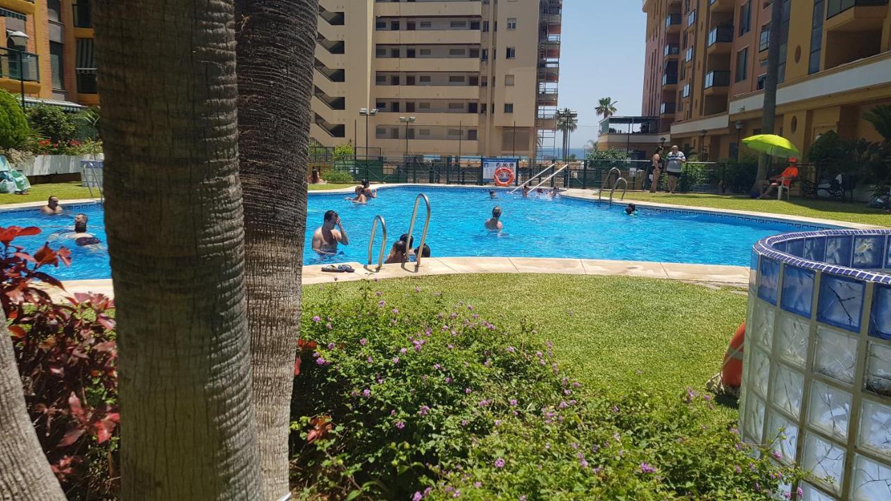 Impresionante Primera Linea De Playa, Bajondillo Beach Torremolinos Extérieur photo