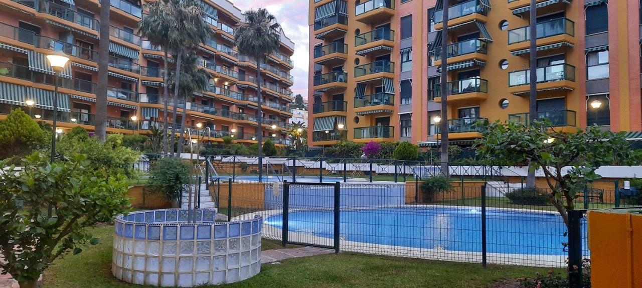 Impresionante Primera Linea De Playa, Bajondillo Beach Torremolinos Extérieur photo